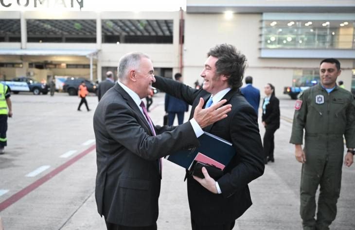 Javier Milei llegó a Tucumán para participar del FENOA 2026 Javier Milei llegó a Tucumán para participar del FENOA 2026