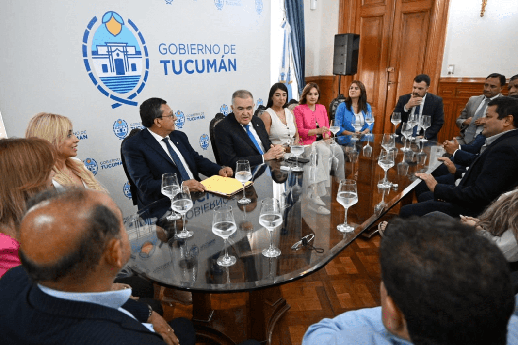 El acuerdo fiscal obliga a 16 municipios de Tucumán a realizar ajustes El acuerdo fiscal obliga a 16 municipios de Tucumán a realizar ajustes