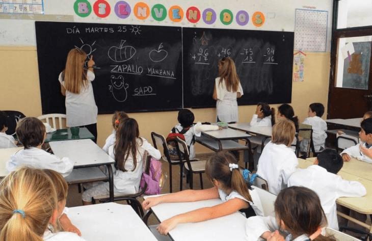 El lunes se reanudarán las clases en las escuelas que estén en condiciones El lunes se reanudarán las clases en las escuelas que estén en condiciones