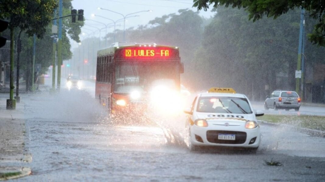 Pronóstico alarmante en Tucumán: advierten lluvias intensas y suelos saturados hasta junio Pronóstico alarmante en Tucumán: advierten lluvias intensas y suelos saturados hasta junio